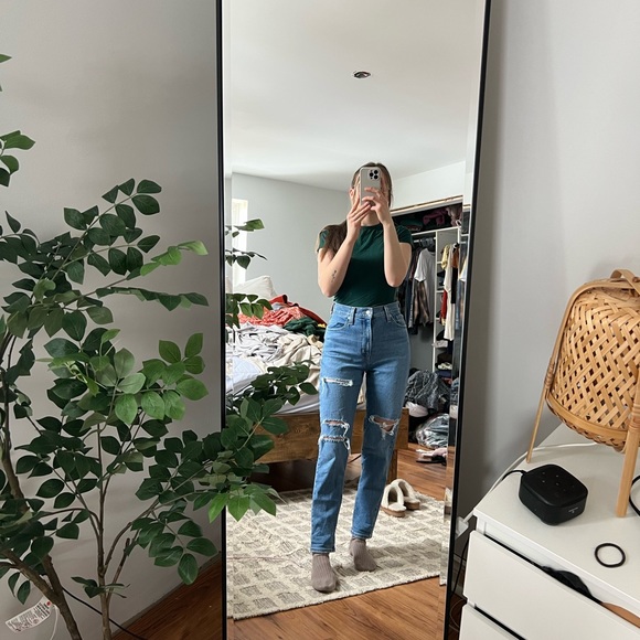 Levi’s mom jeans - Picture 3 of 5